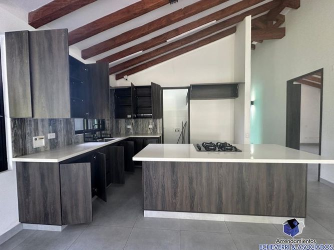 Casa de 3 alcobas en venta en Llano Grande, Rionegro, 1200 m² · foto 10 de 10