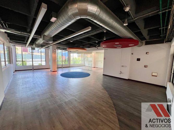 Local en arriendo en Los Balsos, Medellín, 203 m² · foto 2 de 19
