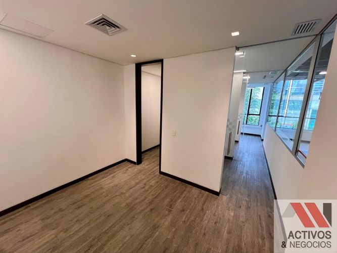 Local en arriendo en Los Balsos, Medellín, 203 m² · foto 5 de 19