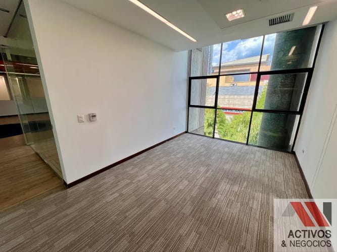 Local en arriendo en Los Balsos, Medellín, 203 m² · foto 6 de 19