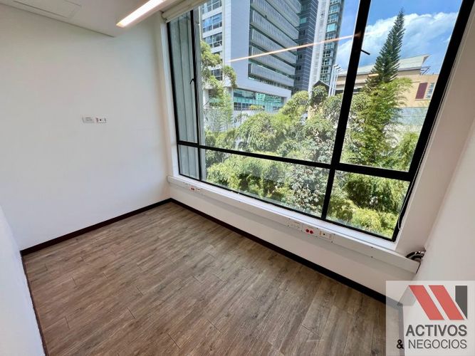 Local en arriendo en Los Balsos, Medellín, 203 m² · foto 14 de 19