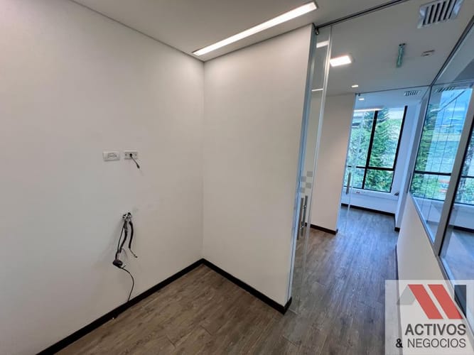 Local en arriendo en Los Balsos, Medellín, 203 m² · foto 16 de 19