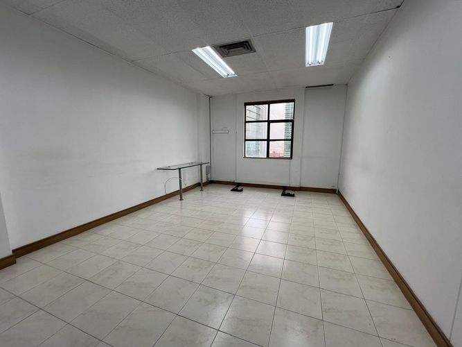 Oficina en arriendo en El Poblado, Medellín, 34 m² · foto 12 de 13