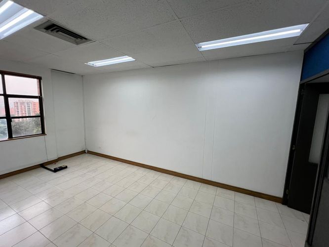 Oficina en arriendo en El Poblado, Medellín, 34 m² · foto 6 de 13