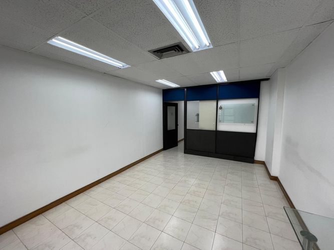 Oficina en arriendo en El Poblado, Medellín, 34 m² · foto 7 de 13