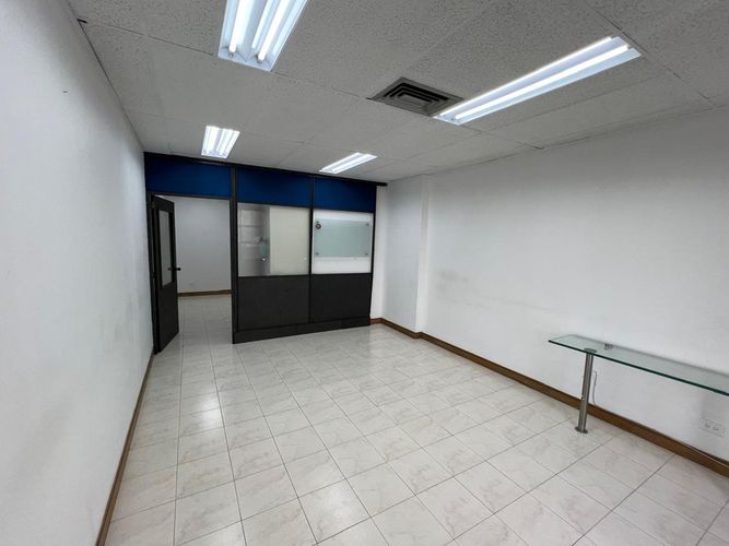 Oficina en arriendo en El Poblado, Medellín, 34 m² · foto 9 de 13