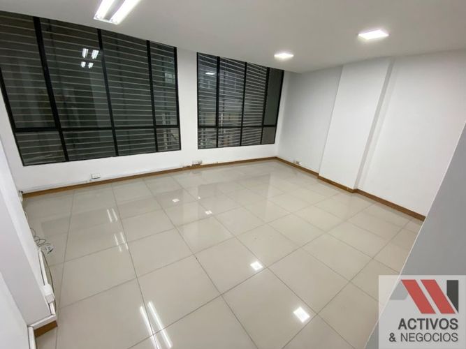 Oficina en arriendo en Santa María De Los Ángeles, Medellín, 46 m² · foto 2 de 8