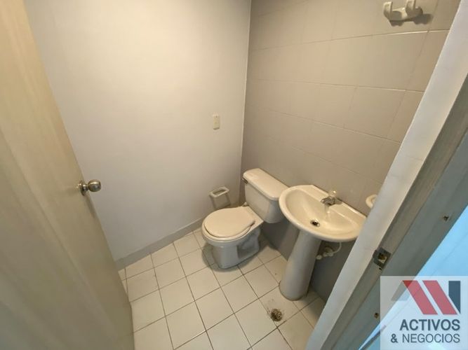 Oficina en arriendo en Santa María De Los Ángeles, Medellín, 46 m² · foto 8 de 8