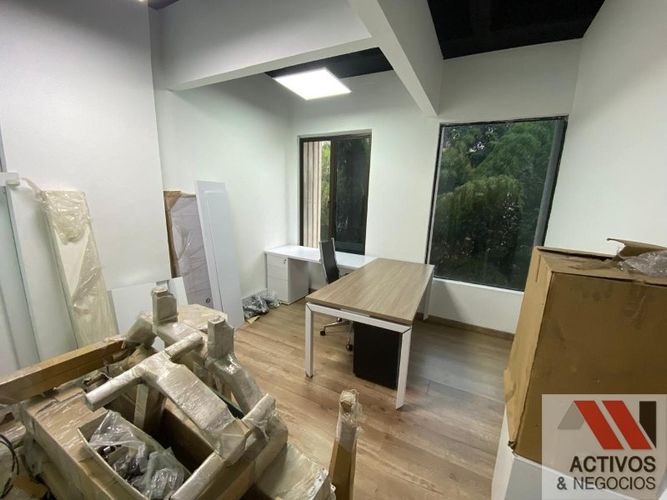 Oficina en arriendo en Los Balsos, Medellín, 35 m² · foto 3 de 5