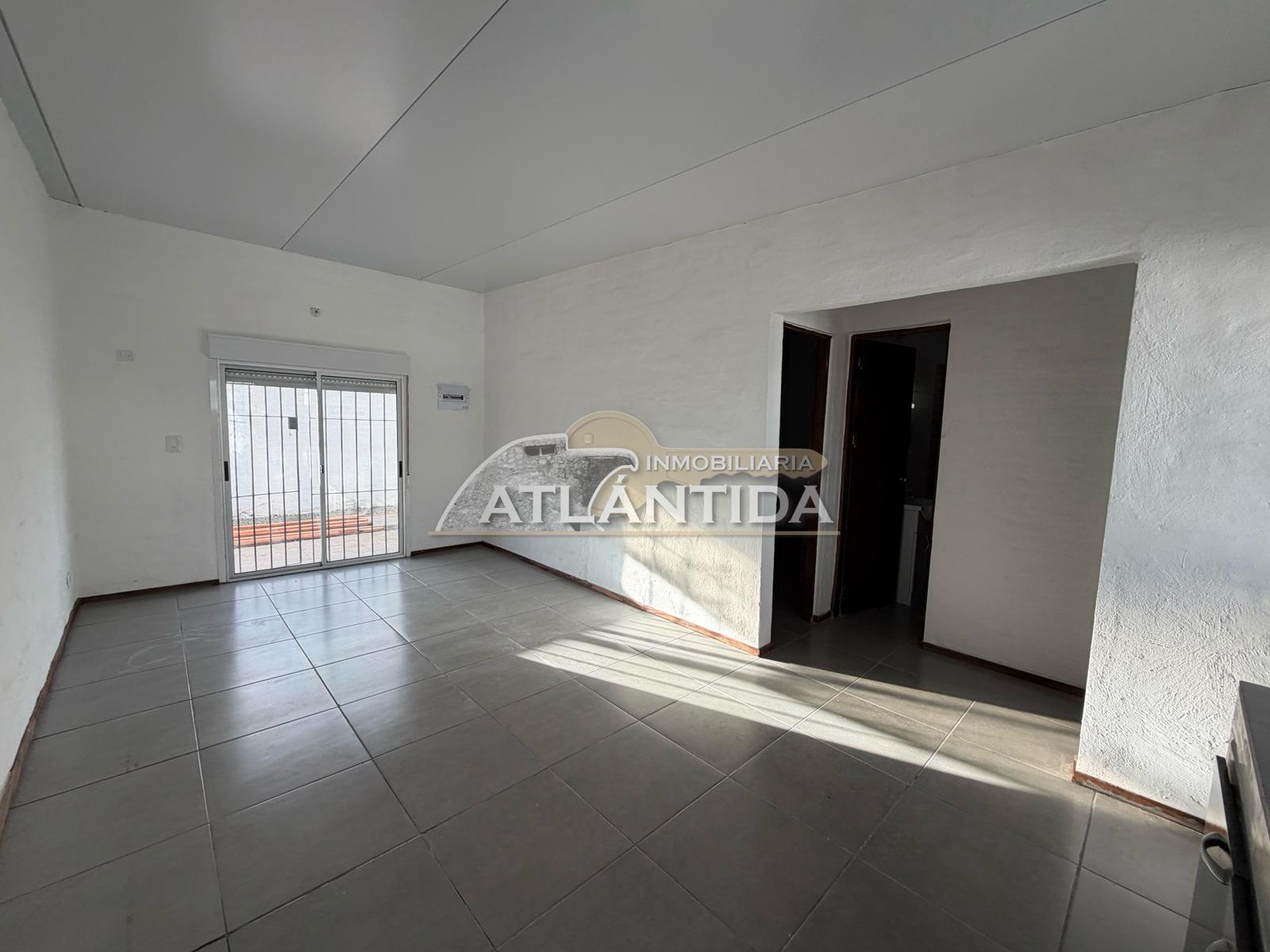Alquiler Anual Las Toscas Con El Límite De Atlántida Ph 2, A 6 Cuadras De La Playa, A Estrenar, Inmobiliaria Atlántida!
