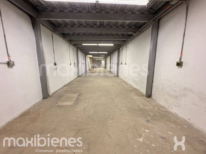 Bodega en arriendo en Miranda, Medellín, 300 m² · foto 2 de 14