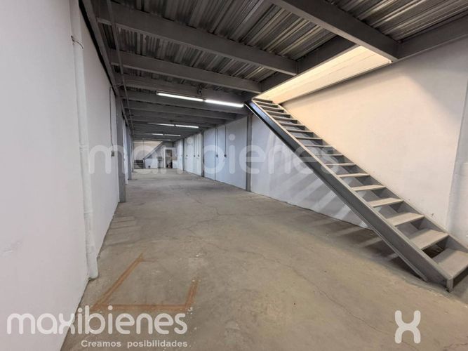 Bodega en arriendo en Miranda, Medellín, 300 m² · foto 4 de 14