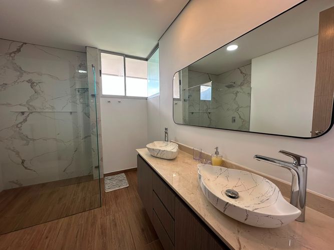 Apartamento de 3 alcobas en venta en Los Naranjos, Medellín, 220 m² · foto 16 de 19