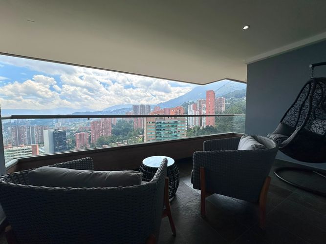 Apartamento de 3 alcobas en venta en Los Naranjos, Medellín, 220 m² · foto 19 de 19