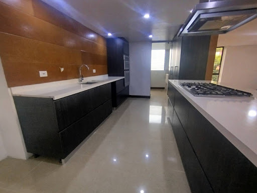 Apartamento en arriendo en Castropol, Medellín · foto 4 de 24