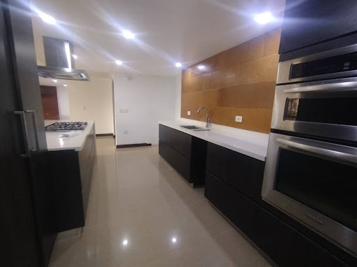 Apartamento en arriendo en Castropol, Medellín · foto 5 de 24