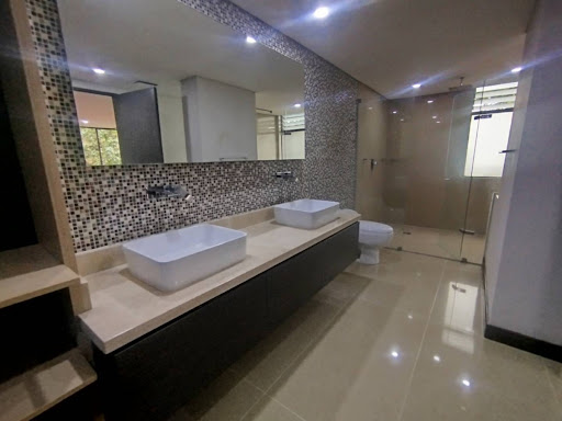 Apartamento en arriendo en Castropol, Medellín · foto 13 de 24