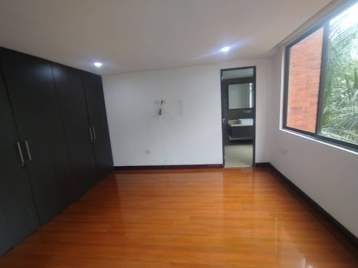 Apartamento en arriendo en Castropol, Medellín · foto 16 de 24