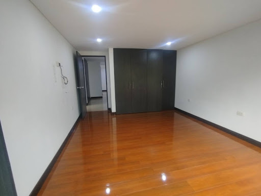 Apartamento en arriendo en Castropol, Medellín · foto 19 de 24