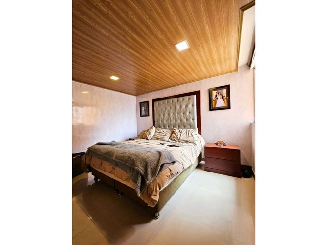 Apartamento de 3 alcobas en venta en Potrero Grande, Madrid, 60 m² · foto 4 de 9