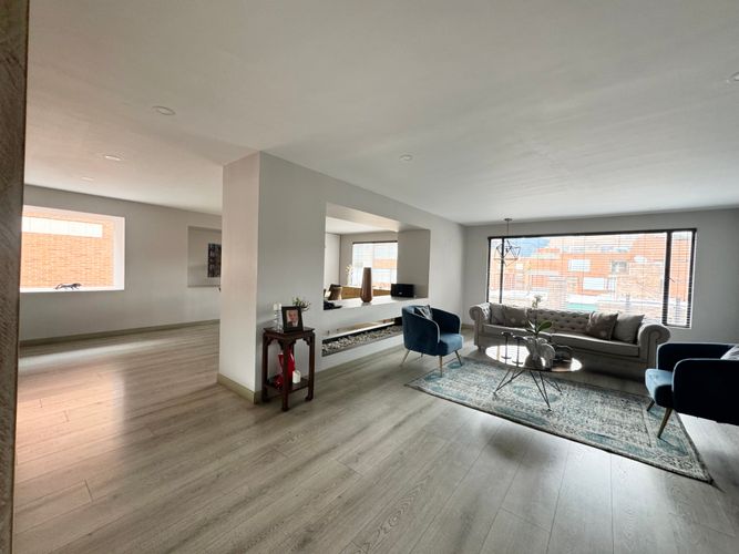 Apartamento de 4 alcobas en venta en Chicó Navarra, Bogotá, 270 m² · foto 4 de 18