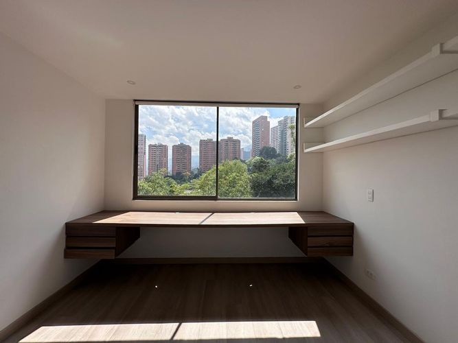 Apartamento de 2 alcobas en arriendo en El Poblado, Medellín, 87 m² · foto 12 de 15