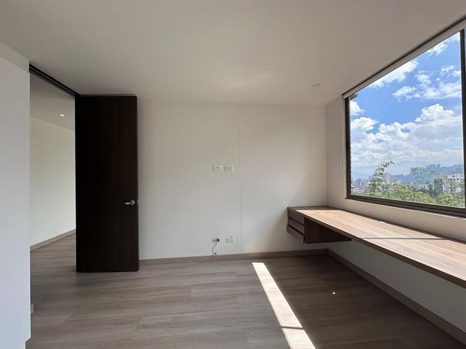 Apartamento de 2 alcobas en arriendo en El Poblado, Medellín, 87 m² · foto 8 de 15