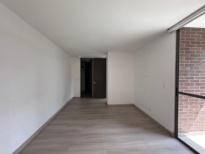 Apartamento de 2 alcobas en arriendo en El Poblado, Medellín, 87 m² · foto 13 de 15