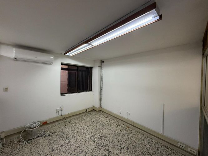 Edificio en arriendo en Prados Del Norte, Cali, 754 m² · foto 15 de 24