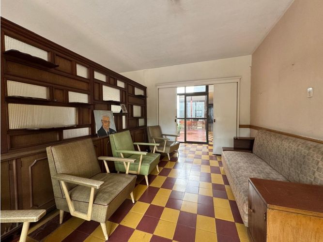 Casa de 12 alcobas en venta en Alcala, Envigado, 517 m² · foto 3 de 24