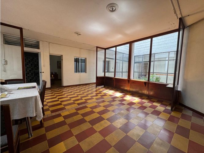 Casa de 12 alcobas en venta en Alcala, Envigado, 517 m² · foto 18 de 24