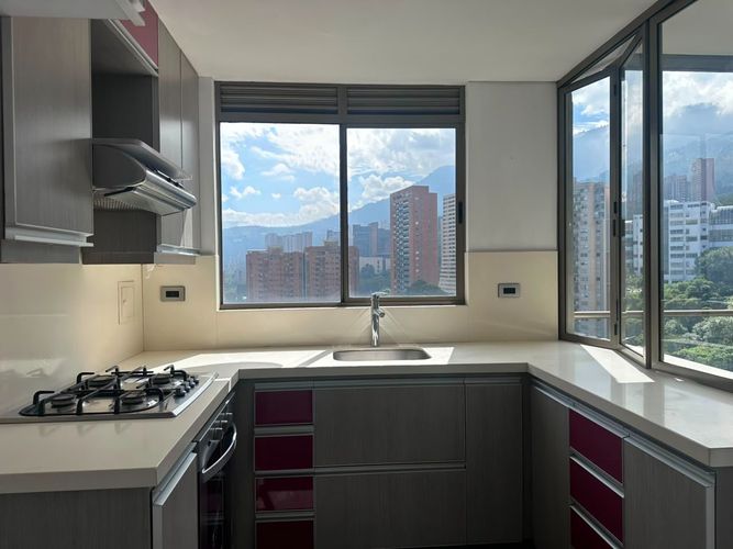 Apartamento de 1 alcoba en arriendo en El Poblado, Medellín, 75 m² · foto 7 de 19
