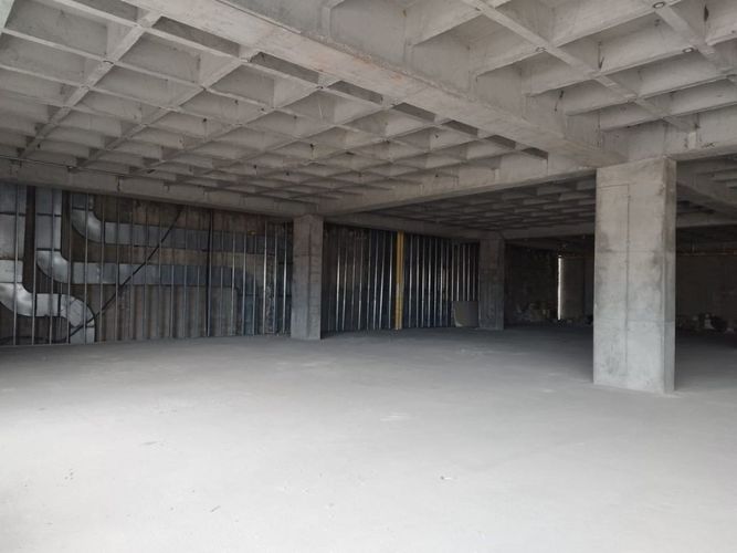 Local en arriendo en Los Naranjos, Itagüí, 1500 m² · foto 2 de 17
