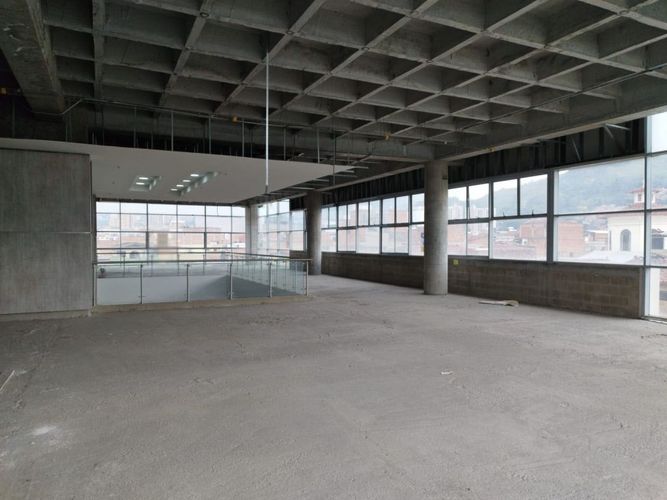Local en arriendo en Los Naranjos, Itagüí, 1500 m² · foto 10 de 17