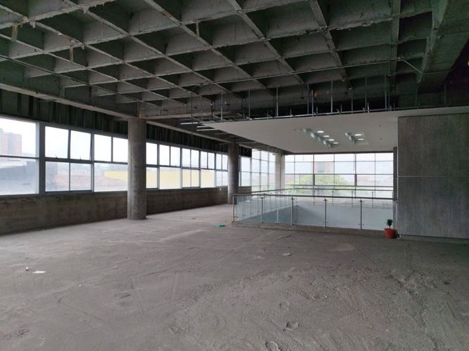 Local en arriendo en Los Naranjos, Itagüí, 1500 m² · foto 9 de 17