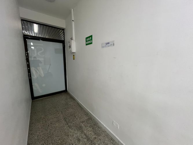 Local en arriendo en La Candelaria, Medellín, 139 m² · foto 12 de 20