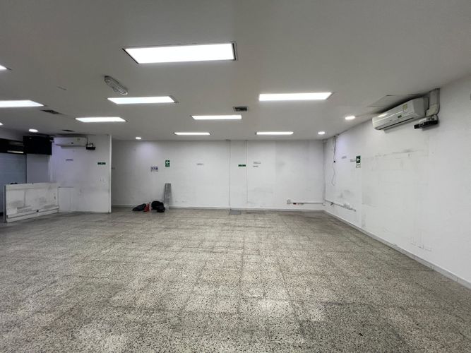 Local en arriendo en La Candelaria, Medellín, 139 m² · foto 13 de 20