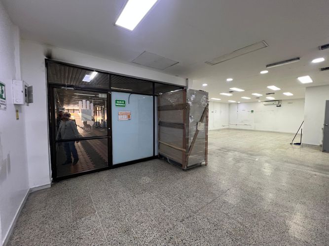 Local en arriendo en La Candelaria, Medellín, 139 m² · foto 17 de 20
