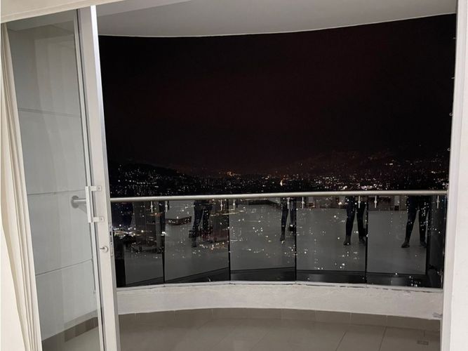 Apartamento de 2 alcobas en venta en Las Lomitas, Sabaneta, 100 m² · foto 4 de 10