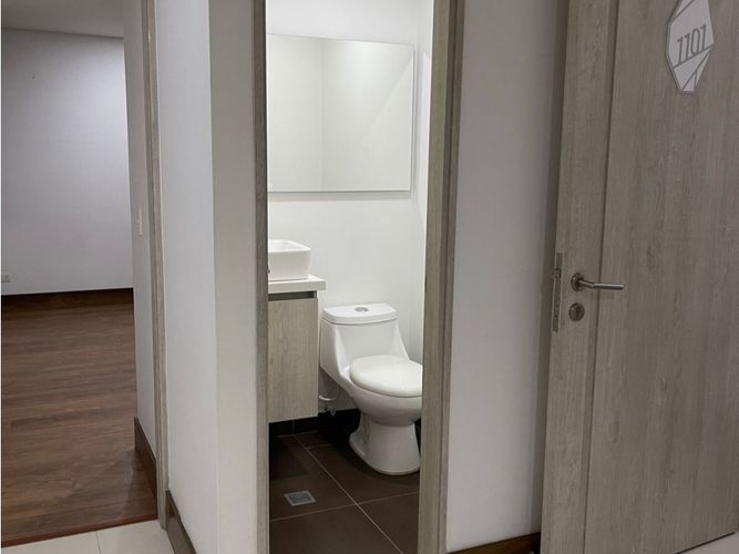 Apartamento de 2 alcobas en venta en Las Lomitas, Sabaneta, 100 m² · foto 5 de 10
