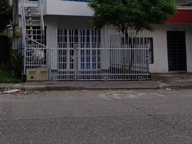 Apartamento en venta en Ospina Perez, Montería · foto 2 de 12