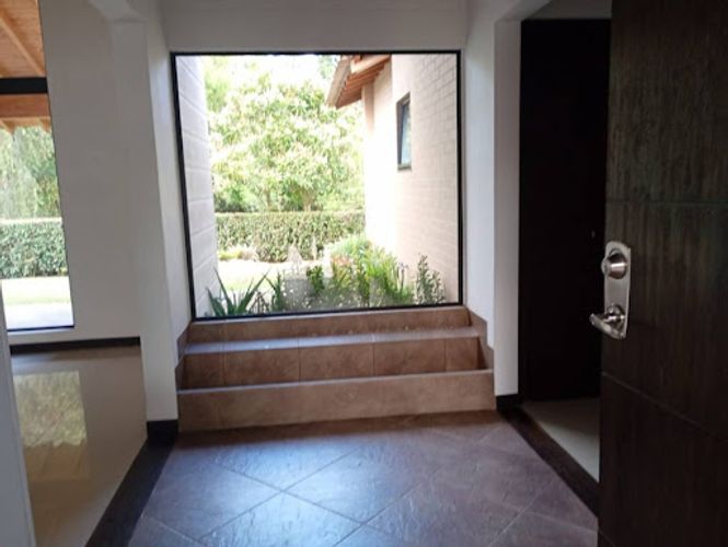 Casa de 3 alcobas en arriendo en El Retiro, 397 m² · foto 13 de 24