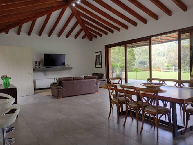 Casa de 3 alcobas en arriendo en El Retiro, 397 m² · foto 21 de 24