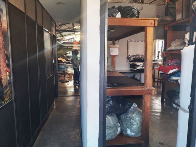 Bodega en venta en El Carmelo, Itagüí, 317 m² · foto 11 de 14