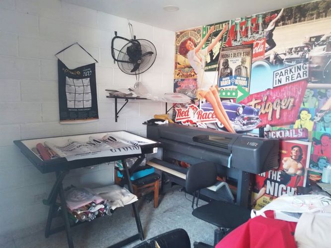 Bodega en venta en El Carmelo, Itagüí, 317 m² · foto 12 de 14