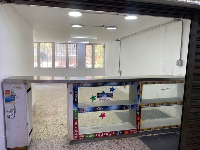 Local en arriendo en La Candelaria, Medellín, 44 m² · foto 4 de 7