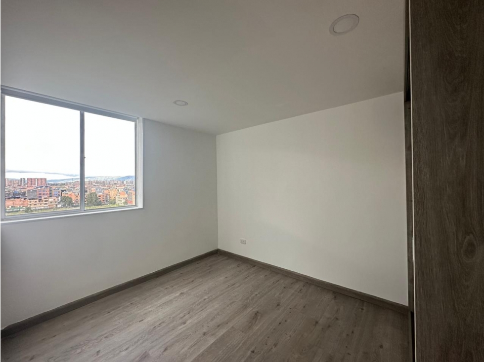 Apartamento en venta en Castilla, Bogotá · foto 9 de 14