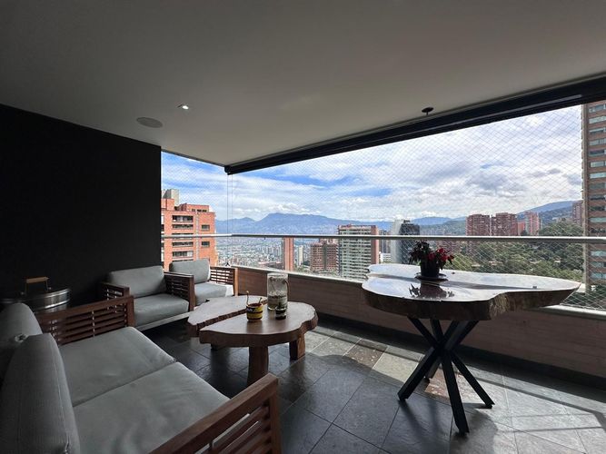 Apartamento de 3 alcobas en venta en El Poblado, Medellín, 240 m² · foto 20 de 20
