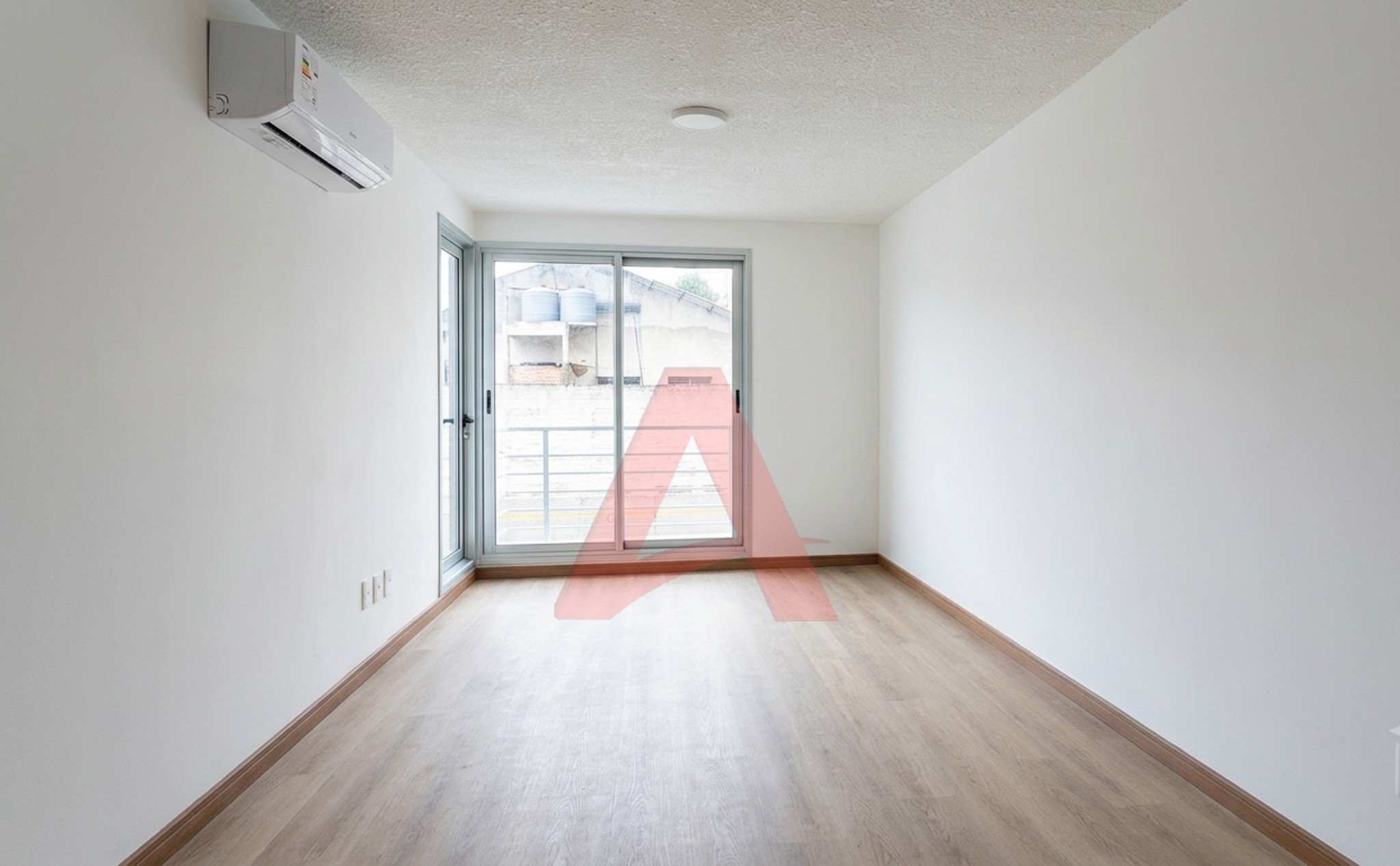 TRES CRUCES – ALQUILER APARTAMENTO DE 1 DORMTORIO CON BALCÓN A ESTRENAR
