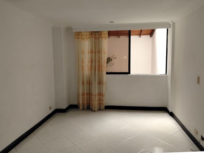 Apartamento de 3 alcobas en venta en La Magnolia, Envigado, 300 m² · foto 13 de 19